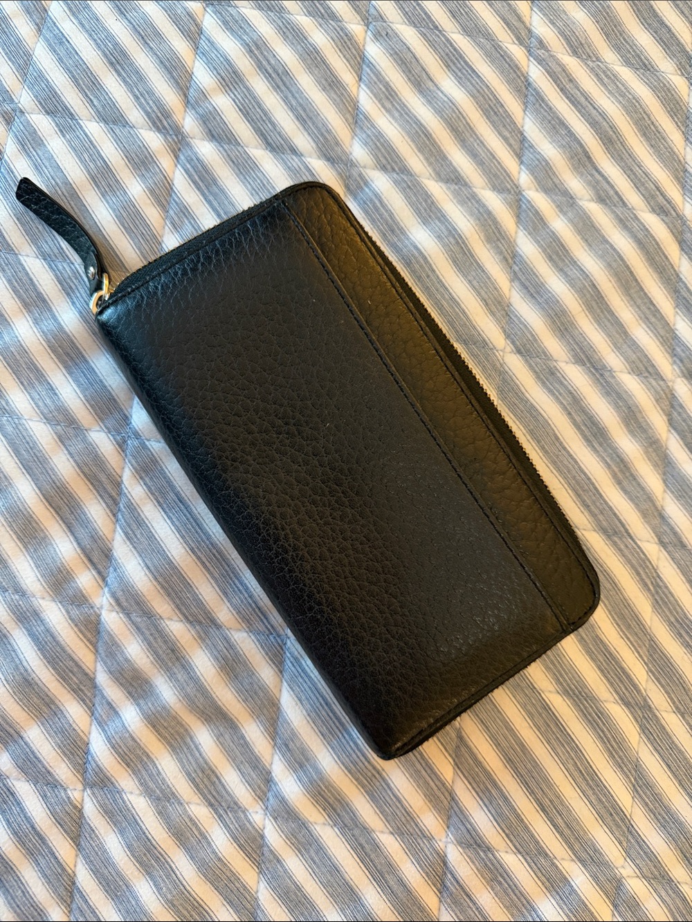 kate spade Black Pebbled Leather Zip-Around Wallet with Gold Logo - Picture 2 of 3